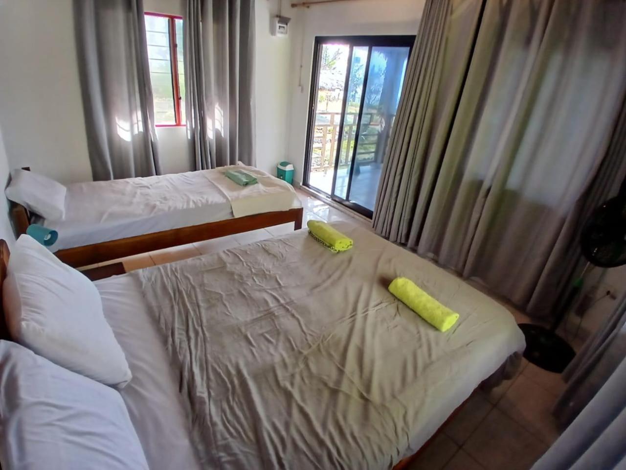 Compass Diving Resort Beloi 外观 照片