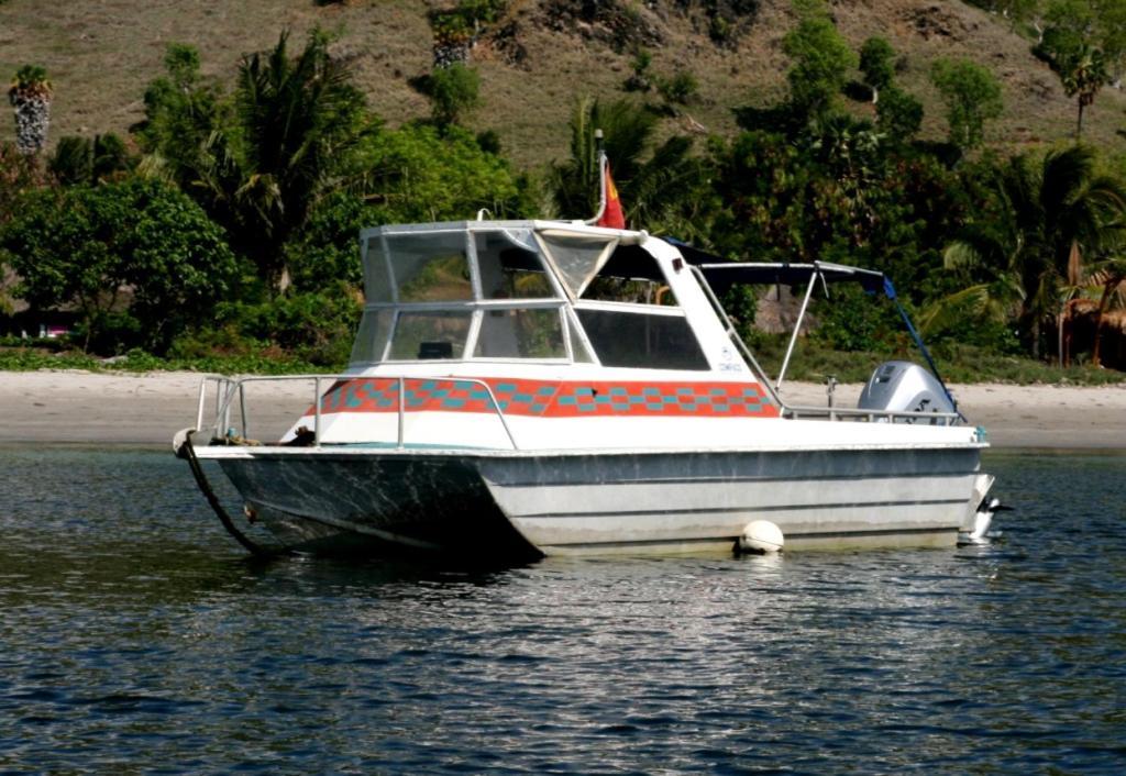 Compass Diving Resort Beloi 外观 照片